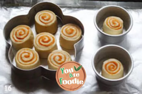 Sweet potato flower shaped bread