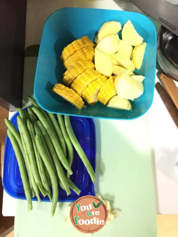 Stewed spare ribs with beans (northeast random stew)