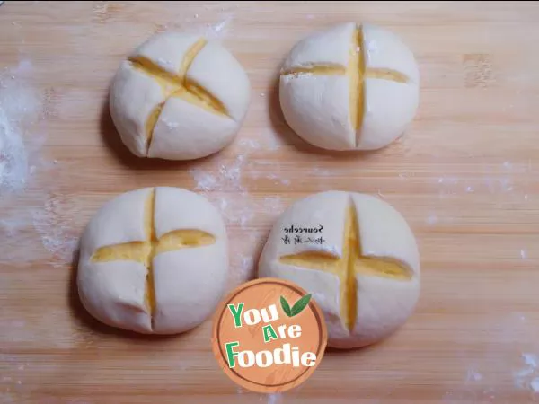 Steamed buns with pumpkin blossoms