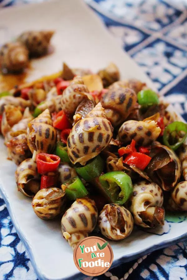 Stir fried snails with chili