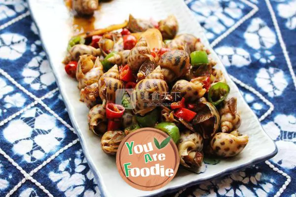 Stir fried snails with chili