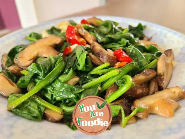 Stir fried Mushroom with Mingyue Grass