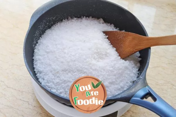 Making Salt Baked Chicken in Casserole