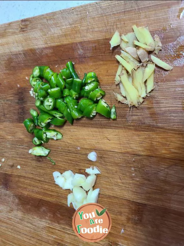 Fried bacon with bitter gourd