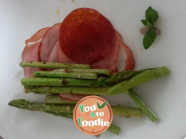 Asparagus ham egg roll