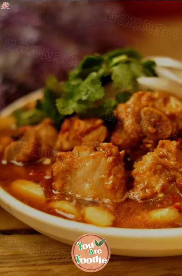 Steamed spareribs with chopped pepper and yam