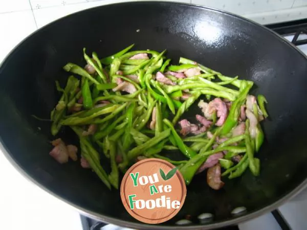 A small dish of Huili villagers (a holiday gift for mom) -- Hui tea with green pepper and shredded pork