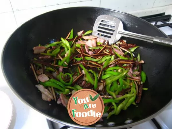 A small dish of Huili villagers (a holiday gift for mom) -- Hui tea with green pepper and shredded pork