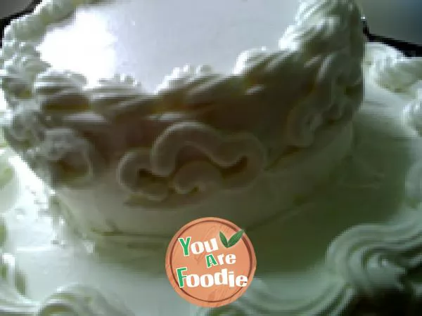 Decorated cake: auspicious cloud for longevity