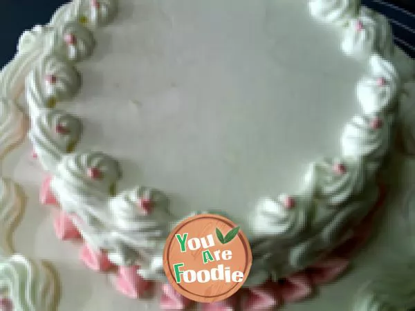 Decorated cake: auspicious cloud for longevity