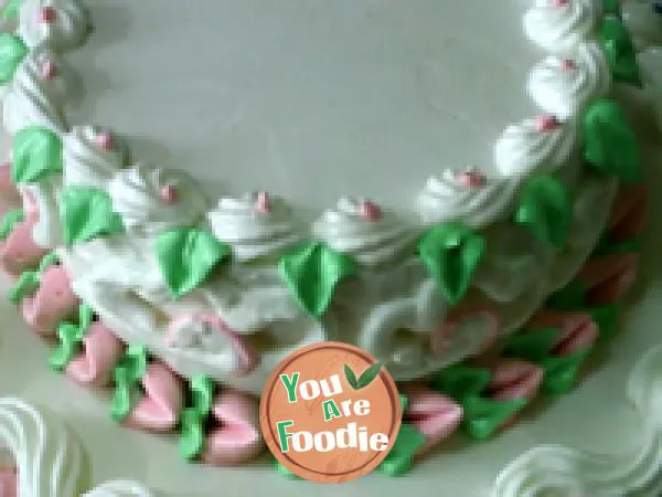 Decorated cake: auspicious cloud for longevity