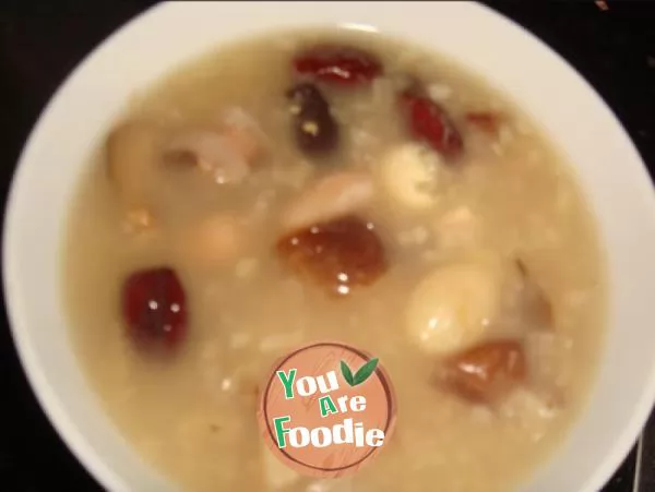 Congee with Nuts and Dried Fruits