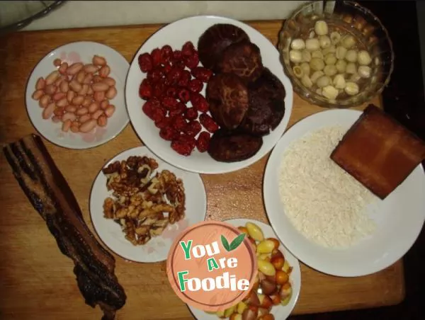 Congee with Nuts and Dried Fruits