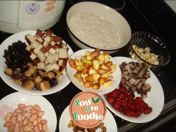 Congee with Nuts and Dried Fruits