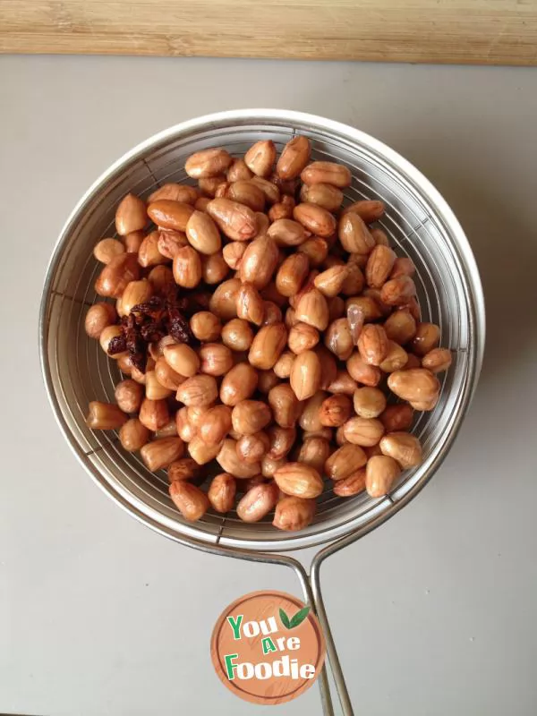 A family must-have dish ----- five flavor peanuts