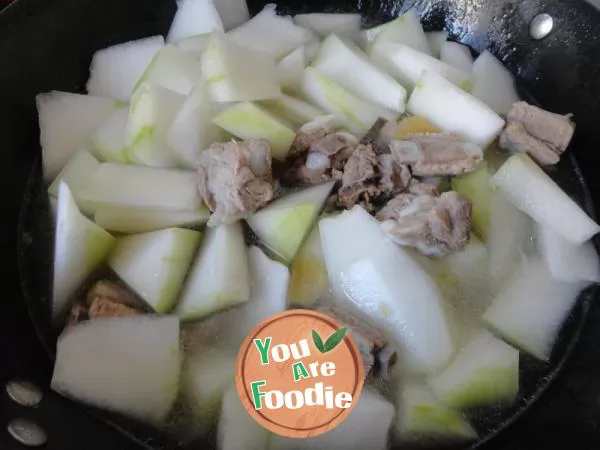 [white gourd spareribs soup]