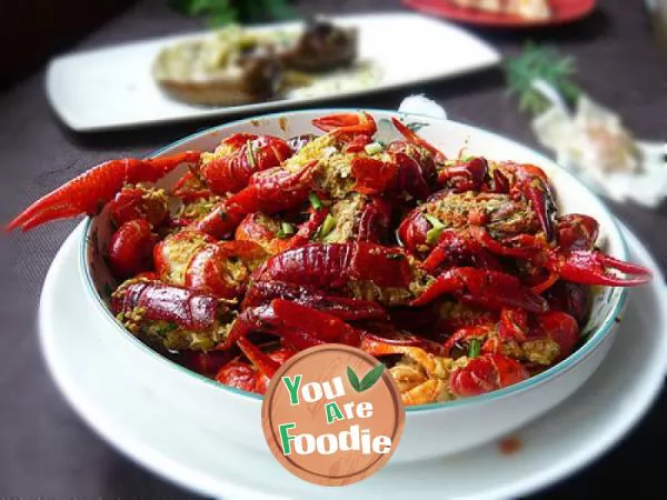 Eat lobster with original flavor - stir fried crayfish