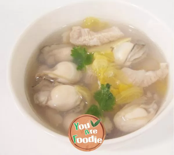 Pickled-cabbage-soup-with-oysters