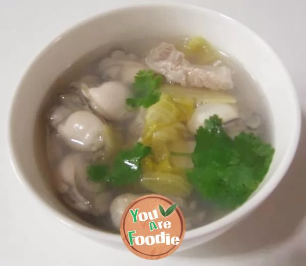 Pickled cabbage soup with oysters