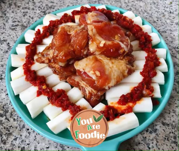 Steamed Chinese yam ribs with chopped peppers