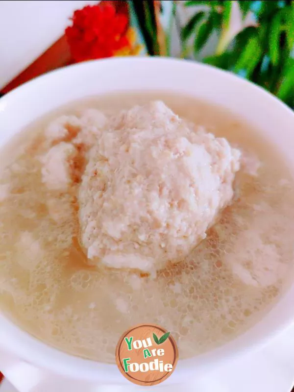 Rice-meat dumplings soup