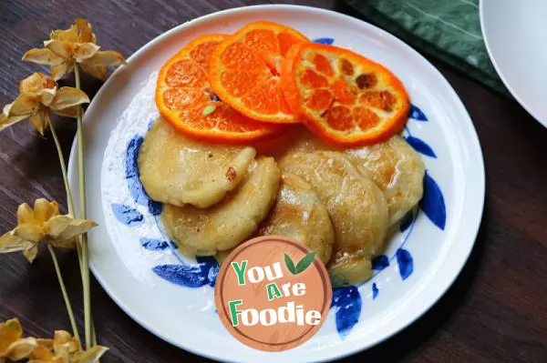Sweet glutinous rice cake of childhood