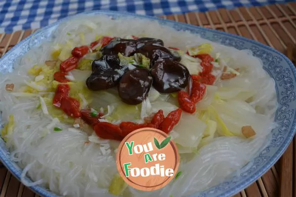 Baby cabbage with vermicelli