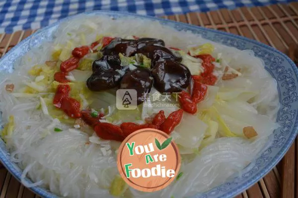 Baby cabbage with vermicelli