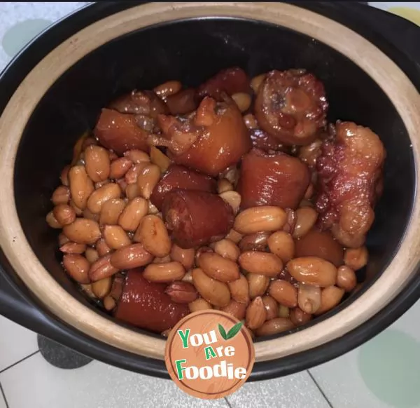 Give the food full marks-- Peanuts with pigtail oyster sauce