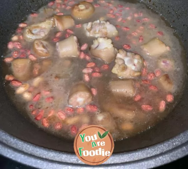 Give the food full marks-- Peanuts with pigtail oyster sauce