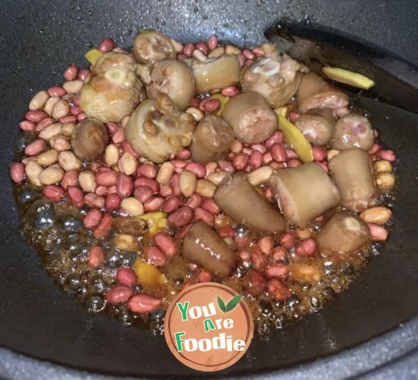 Give the food full marks-- Peanuts with pigtail oyster sauce