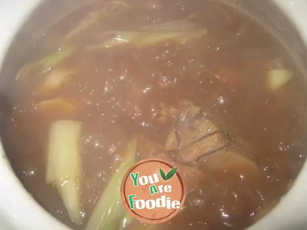 Stewed spine with iron stick yam