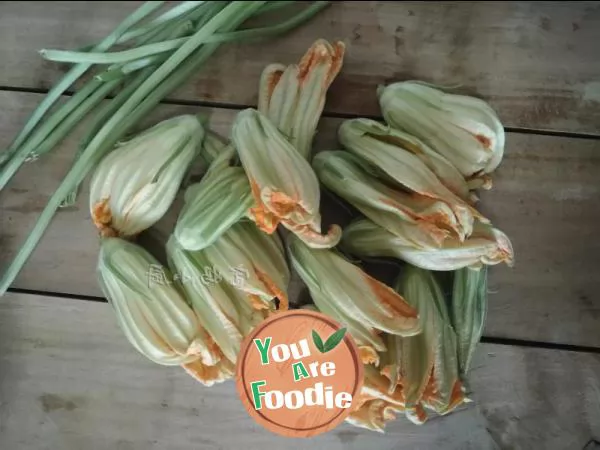 Fried pumpkin flower