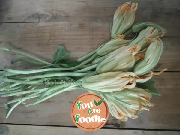 Fried pumpkin flower