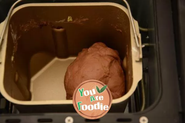 Bread making method of bread machine (one button chocolate bread)