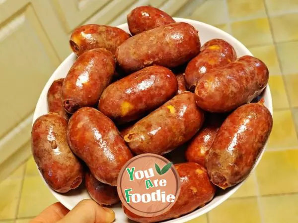 Pure-pig-sausage,-corn-cheese-pork-sausage