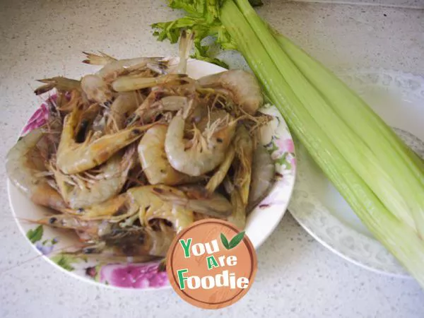 Braised white shrimp with celery in Taji pot