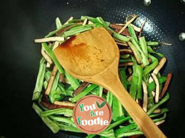 Home style stir fry - ----- [stir fried dried tea with green pepper]