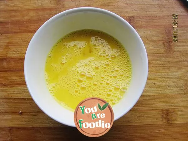 Hot and sour egg soup