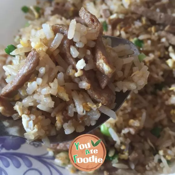 Fried rice with beef balls and eggs