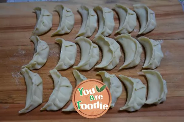 Dumplings stuffed with pork and white gourd