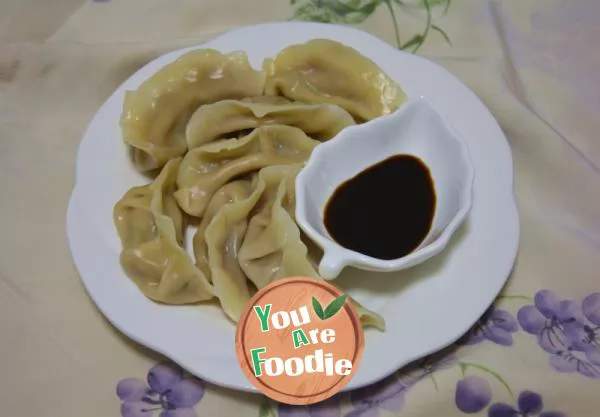Dumplings stuffed with pork and white gourd