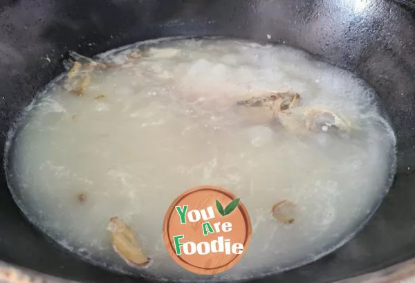 Carp Soup with Vermicelli