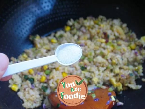 Fried rice with celery and purple cabbage eggs