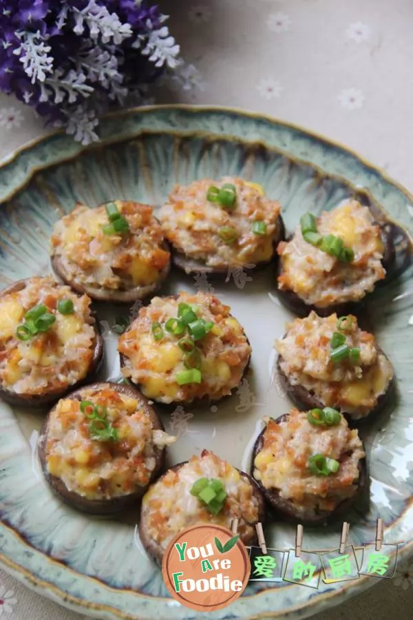 Mushroom flavored shrimp with cheese