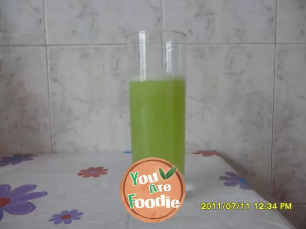 Tempting cucumber juice