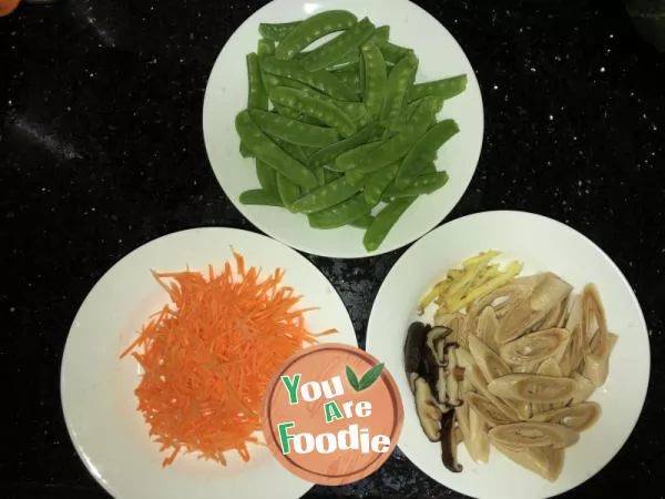 Fried beans and bamboo shoots with lotus beans and carrots