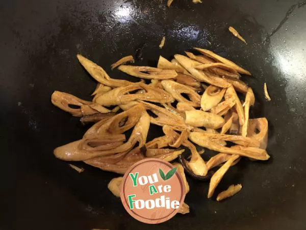 Fried beans and bamboo shoots with lotus beans and carrots