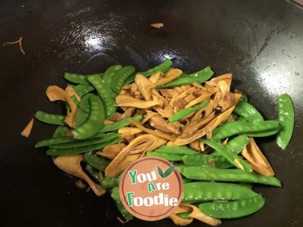 Fried beans and bamboo shoots with lotus beans and carrots