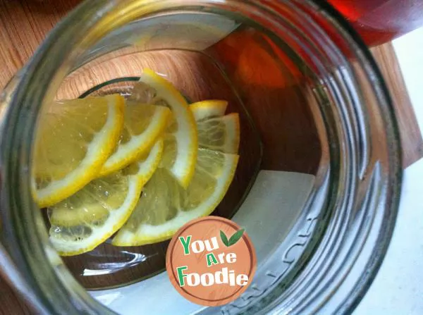 Lazy man's whitening lemon honey tea - super simple version